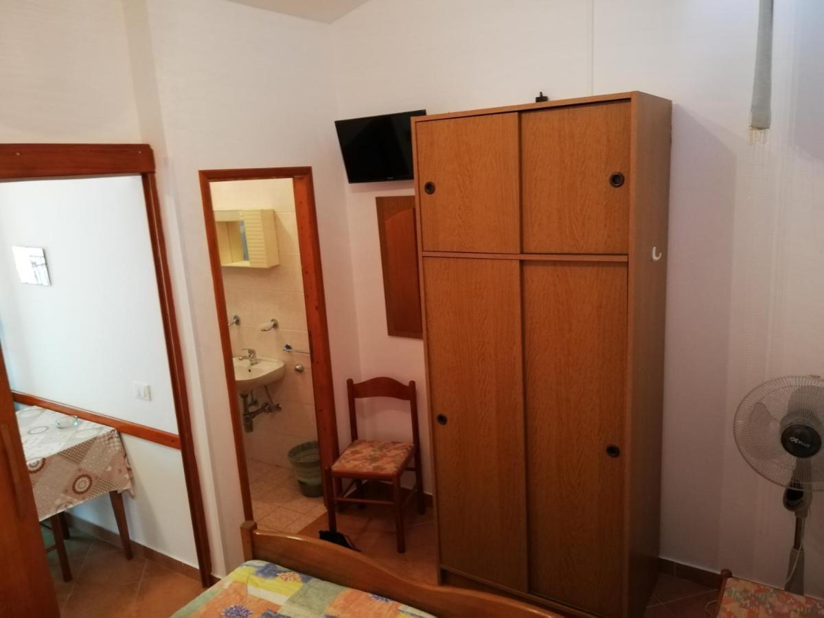 Apartments Ana Pogana Punta Križa 外观 照片