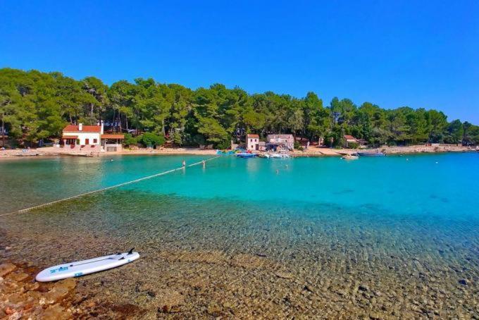 Apartments Ana Pogana Punta Križa 外观 照片