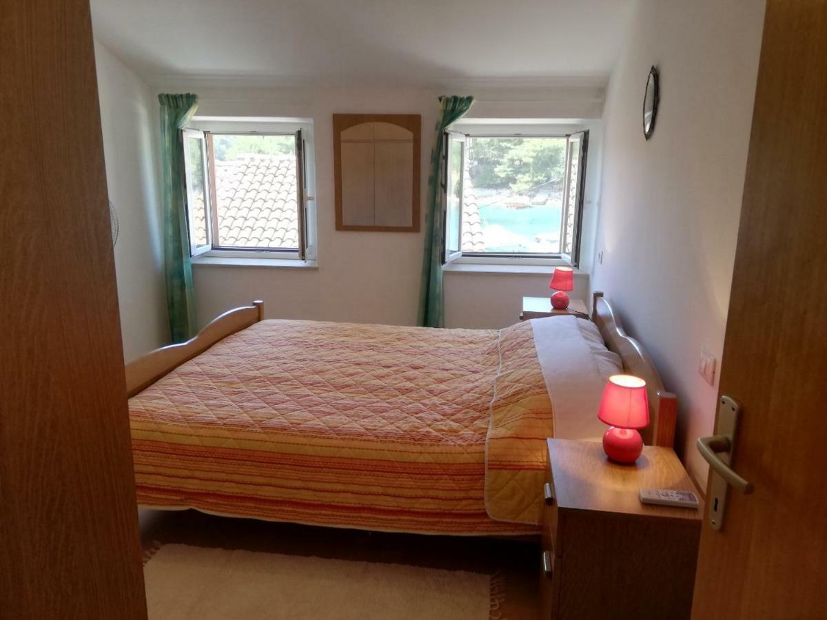 Apartments Ana Pogana Punta Križa 外观 照片